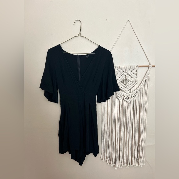 Black romper - Picture 2 of 4